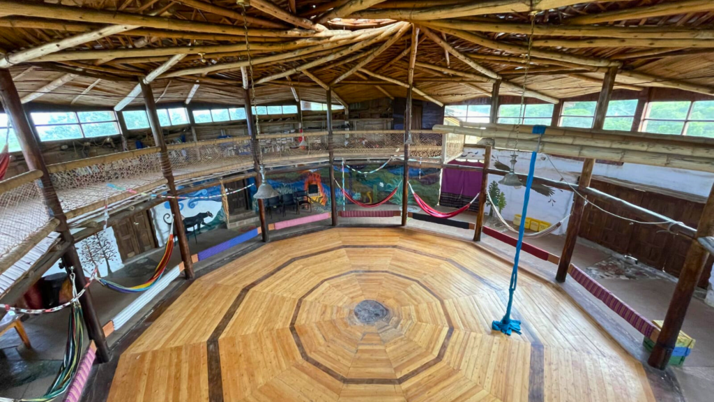 Caracola eco constructed building